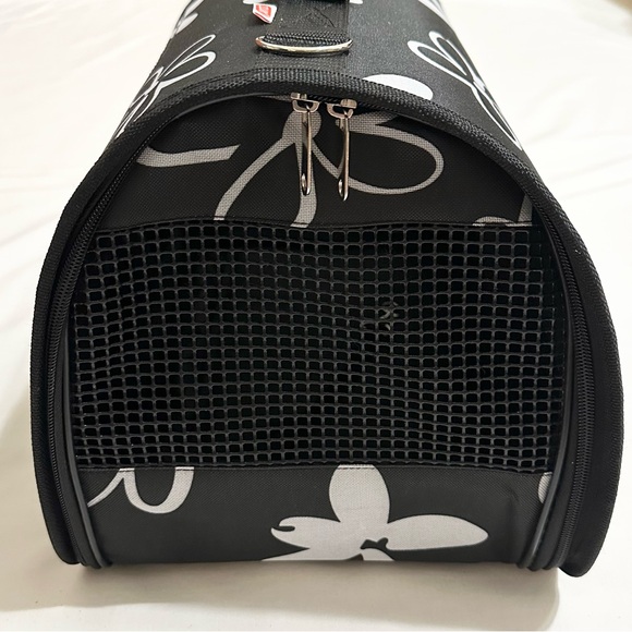 Collapsible Pet Carrier for Small Cats/Dogs - Black/White Floral Print w/Handle - Picture 8 of 16